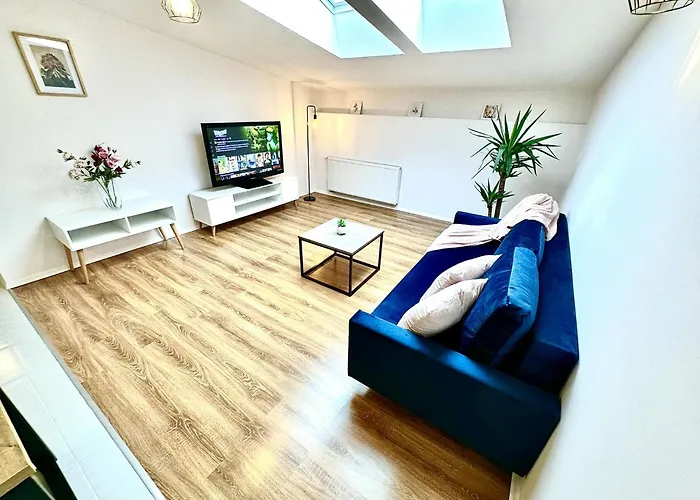 COZY OLD-Town Apartments at Kazimierz +AC, KITCHEN&NETFLIX